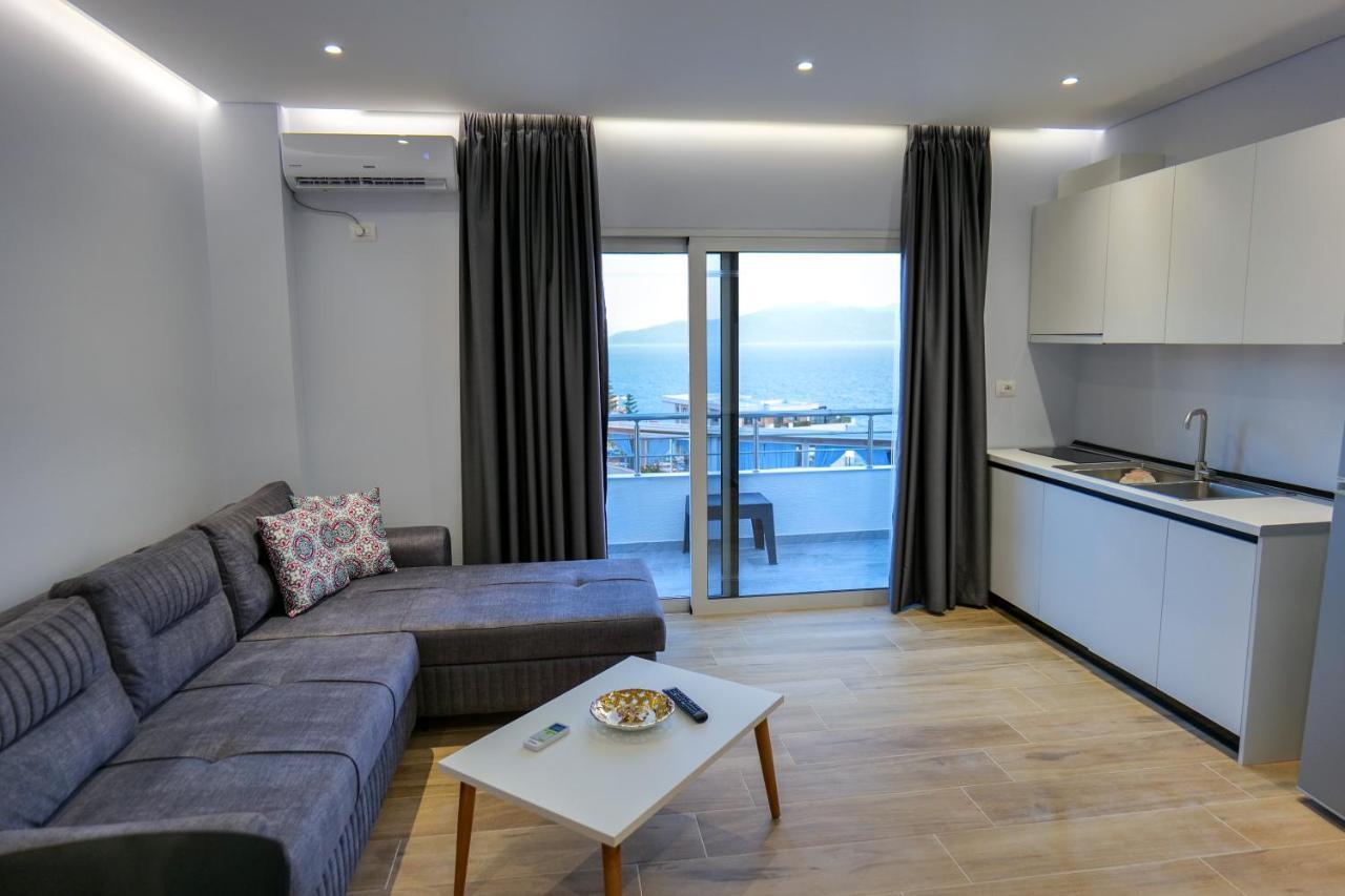 Gjoka Apartments, In Front Of Bougainville Bay Sarandë Eksteriør billede