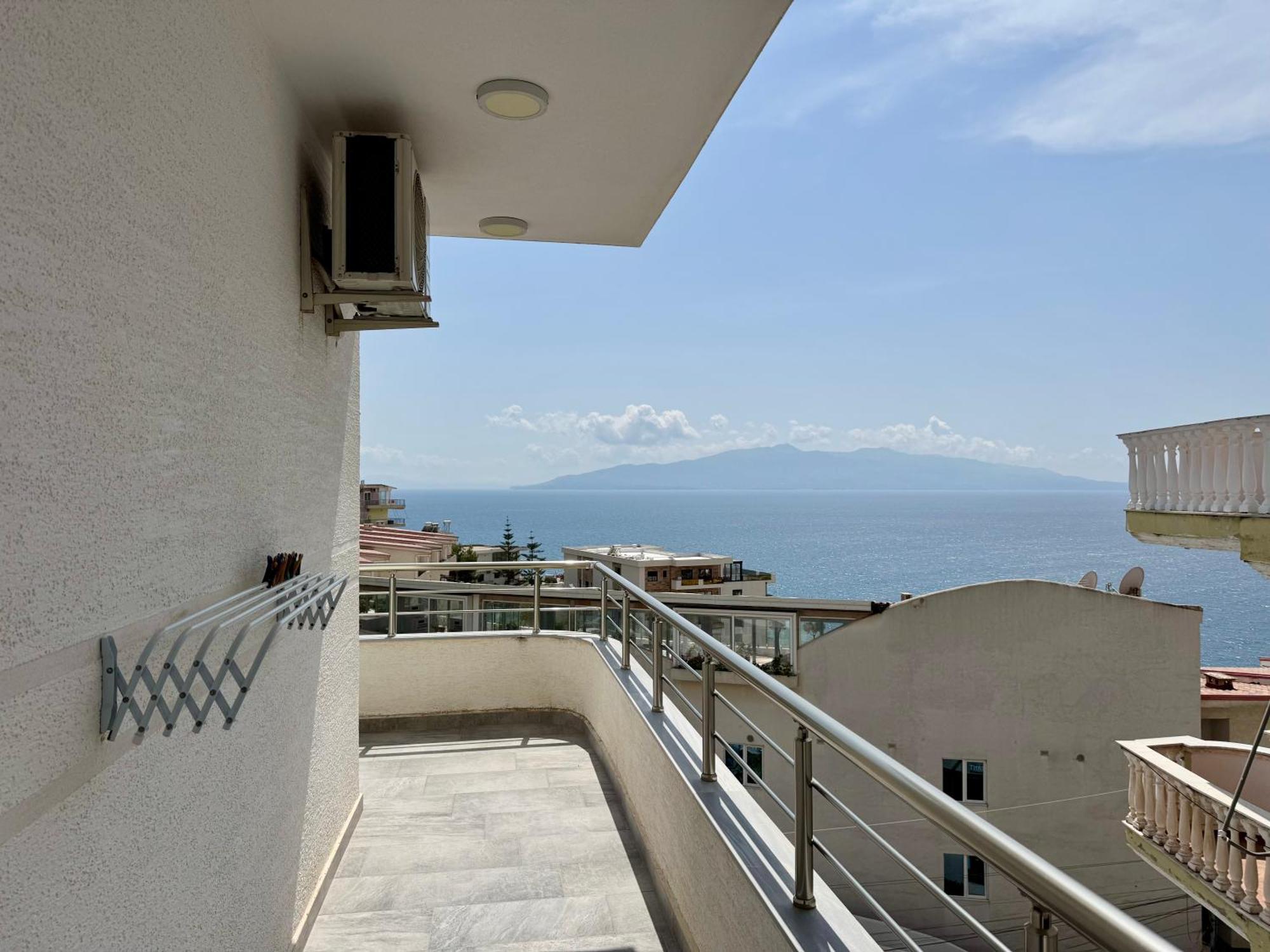 Gjoka Apartments, In Front Of Bougainville Bay Sarandë Eksteriør billede